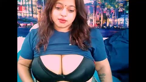 Snapshot of valleyval chatting on 01/29/25, 06:33 indianvalvet priya is back online show from 01/29/25, 06:33
