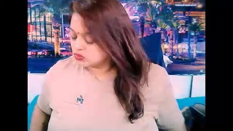 Snapshot of valleyval chatting on 02/04/25, 06:25 indianvalvet priya is back online show from 02/04/25, 06:25