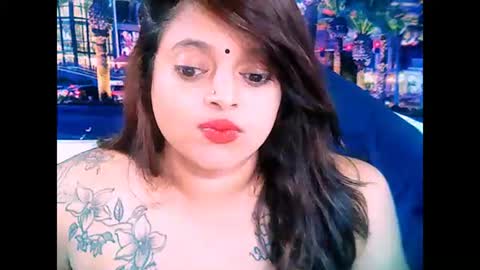 Snapshot of valleyval chatting on 02/04/25, 12:33 indianvalvet priya is back online show from 02/04/25, 12:33