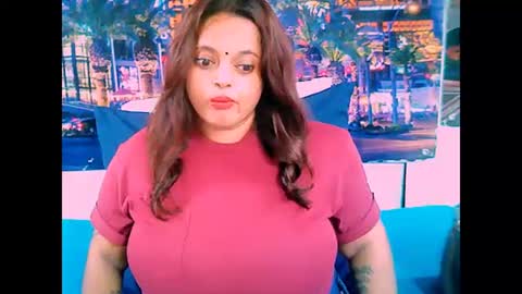 Snapshot of valleyval chatting on 02/05/25, 06:35 indianvalvet priya is back online show from 02/05/25, 06:35