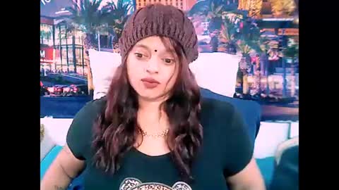 Snapshot of valleyval chatting on 02/20/25, 06:17 indianvalvet priya is back online show from 02/20/25, 06:17