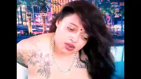 Snapshot of valleyval chatting on 02/20/25, 01:30 indianvalvet priya is back online show from 02/20/25, 01:30
