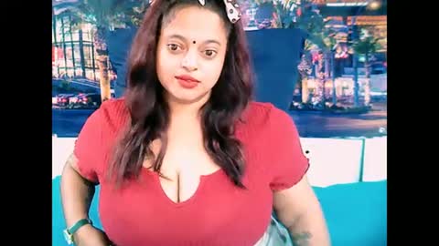 Snapshot of valleyval chatting on 02/21/25, 06:18 indianvalvet priya is back online show from 02/21/25, 06:18