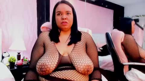 Snapshot of valrery_roussex chatting on 02/28/25, 10:39 Valery online show from 02/28/25, 10:39