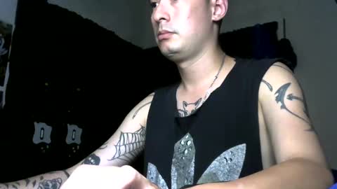 Snapshot of vampireathome chatting on 09/24/25, 06:28 vampireathome online show from 09/24/25, 06:28