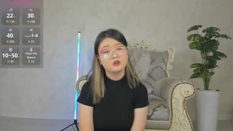 Snapshot of vanada69 chatting on 11/27/25, 08:05 vanada69 online show from 11/27/25, 08:05