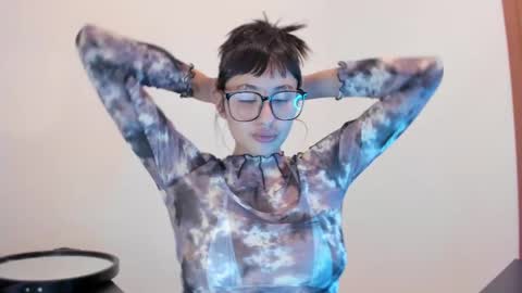 Babi Alu online show from 10/16/25, 01:50