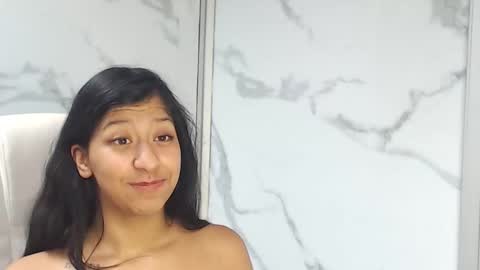 Snapshot of vanelin18 chatting on 12/20/24, 11:32 Vane online show from 12/20/24, 11:32