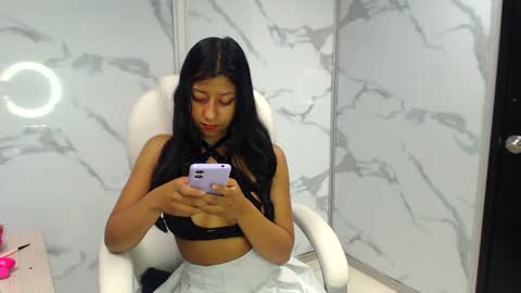 Snapshot of vanelin18 chatting on 01/10/25, 11:50 Vane online show from 01/10/25, 11:50