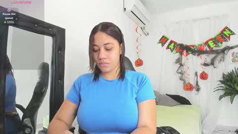 Snapshot of vanelope_smith chatting on 10/13/25, 11:38 vanelope_smith online show from 10/13/25, 11:38