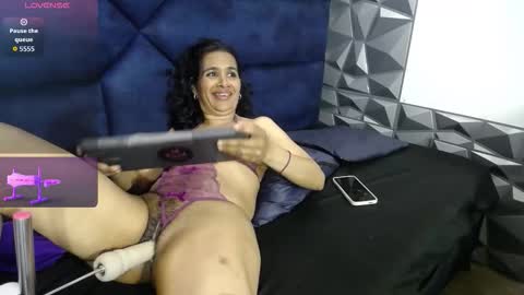 Vanessa online show from 11/08/25, 09:02