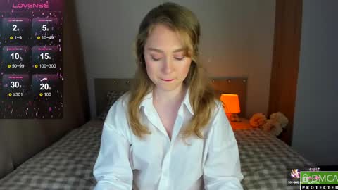 Snapshot of vanessa_maes chatting on 02/10/25, 10:40 Vanessa Maes online show from 02/10/25, 10:40
