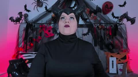 Vanessa online show from 10/23/25, 12:04