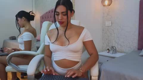 Vanessa  online show from 10/24/25, 07:43