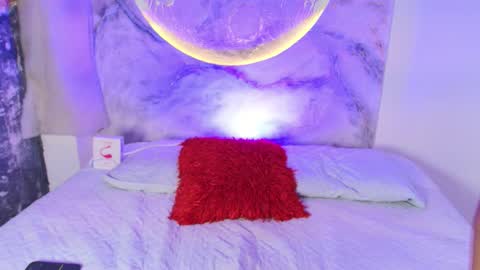 Snapshot of vanessascott_ chatting on 10/09/25, 07:50 vanessascott_ online show from 10/09/25, 07:50