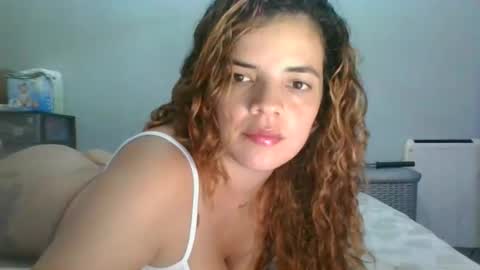 Snapshot of vanessashows chatting on 10/13/25, 05:13 vanessashows online show from 10/13/25, 05:13