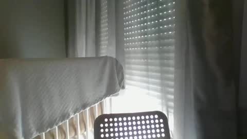 Snapshot of vanessashows chatting on 10/21/25, 08:37 vanessashows online show from 10/21/25, 08:37