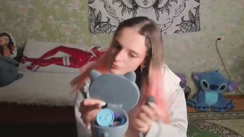 Adelina online show from 11/11/25, 11:21