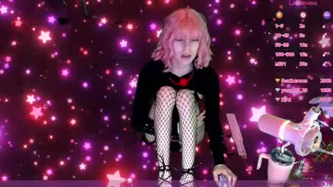 Snapshot of vanilla_skkye chatting on 09/30/25, 03:11 Skkye online show from 09/30/25, 03:11