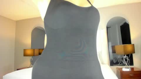 Snapshot of vanitysex chatting on 12/16/24, 11:33 Karine online show from 12/16/24, 11:33