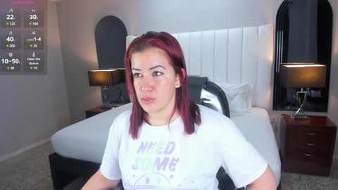 Snapshot of vanitysex chatting on 01/20/25, 11:35 Karine online show from 01/20/25, 11:35