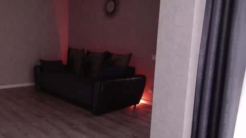 Snapshot of varonica_caprii chatting on 12/17/24, 08:01 Varonica Caprii Online this week Monday Tuesday Thursday Friday online show from 12/17/24, 08:01