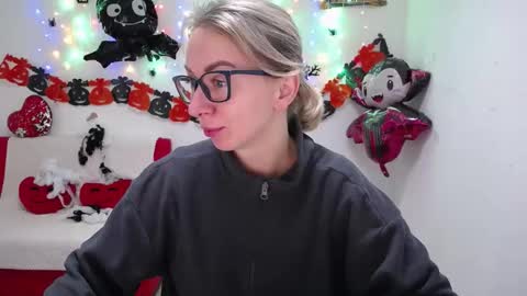 Vasilisa online show from 10/27/25, 06:06