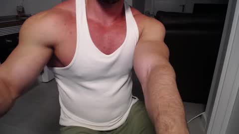 Snapshot of vecinito_ctb chatting on 03/05/25, 02:23 Toni Martins online show from 03/05/25, 02:23