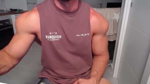 Snapshot of vecinito_ctb chatting on 10/15/25, 10:37 Toni Martins online show from 10/15/25, 10:37