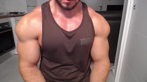 Snapshot of vecinito_ctb chatting on 11/17/25, 10:54 Toni Martins online show from 11/17/25, 10:54