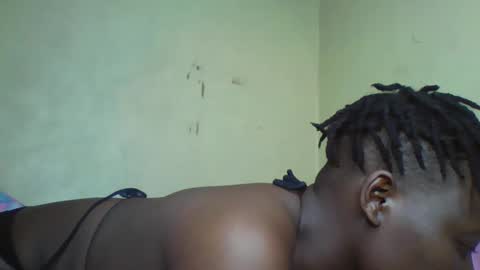 Snapshot of vee_tommy chatting on 12/06/24, 07:01 Vee tommy online show from 12/06/24, 07:01