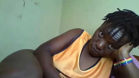 Snapshot of vee_tommy chatting on 12/11/24, 08:04 Vee tommy online show from 12/11/24, 08:04