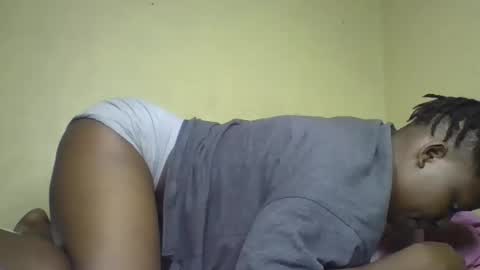 Snapshot of vee_tommy chatting on 12/13/24, 03:27 Vee tommy online show from 12/13/24, 03:27