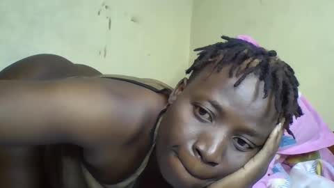 Snapshot of vee_tommy chatting on 12/28/24, 09:51 Vee tommy online show from 12/28/24, 09:51