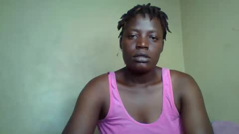 Snapshot of vee_tommy chatting on 01/02/25, 10:37 Vee tommy online show from 01/02/25, 10:37