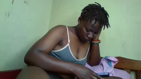 Snapshot of vee_tommy chatting on 01/03/25, 04:48 Vee tommy online show from 01/03/25, 04:48