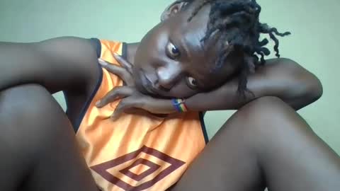 Snapshot of vee_tommy chatting on 01/11/25, 07:49 Vee tommy online show from 01/11/25, 07:49