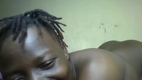 Snapshot of vee_tommy chatting on 01/25/25, 06:34 Vee tommy online show from 01/25/25, 06:34