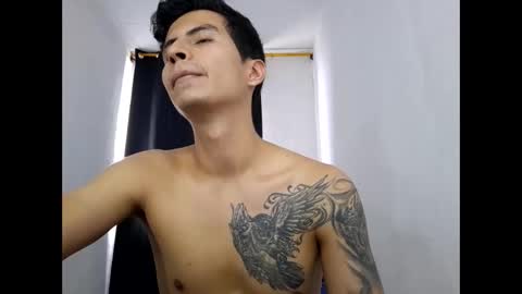 Snapshot of velk_hot1 chatting on 12/23/24, 07:30 velk_hot1 online show from 12/23/24, 07:30