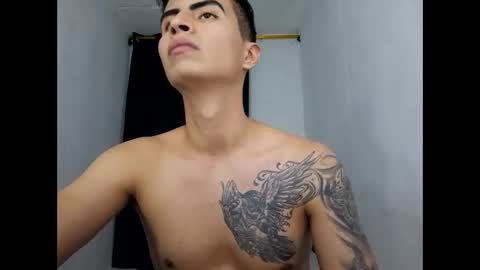 Snapshot of velk_hot1 chatting on 01/06/25, 11:52 velk_hot1 online show from 01/06/25, 11:52