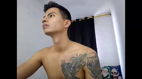Snapshot of velk_hot1 chatting on 01/08/25, 05:37 velk_hot1 online show from 01/08/25, 05:37