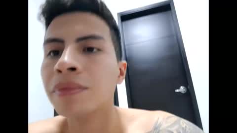 Snapshot of velk_hot1 chatting on 01/13/25, 01:56 velk_hot1 online show from 01/13/25, 01:56