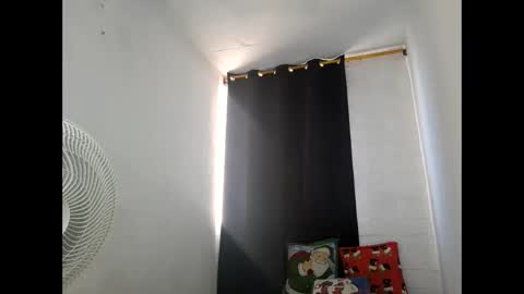 Snapshot of velk_hot1 chatting on 01/14/25, 09:41 velk_hot1 online show from 01/14/25, 09:41