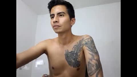 Snapshot of velk_hot1 chatting on 02/14/25, 12:51 velk_hot1 online show from 02/14/25, 12:51