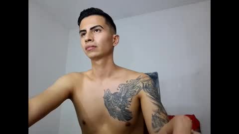 Snapshot of velk_hot1 chatting on 02/19/25, 11:36 velk_hot1 online show from 02/19/25, 11:36