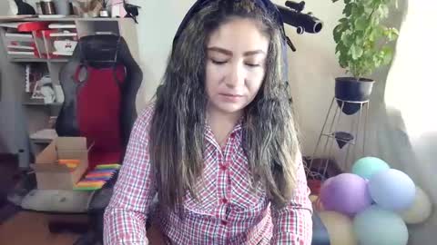 Snapshot of vellarossa chatting on 10/29/25, 06:20 Im VelaI will be Christmas and New Year with my family December 22 to January 13 I will miss you guys. online show from 10/29/25, 06:20