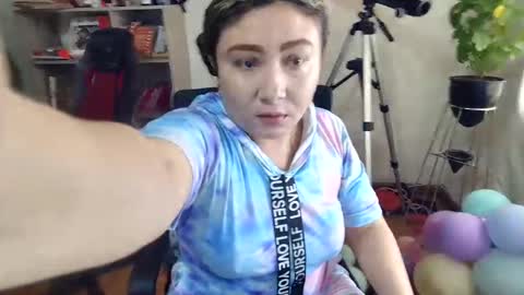 Snapshot of vellarossa chatting on 11/13/25, 06:07 Im VelaI will be Christmas and New Year with my family December 22 to January 13 I will miss you guys. online show from 11/13/25, 06:07