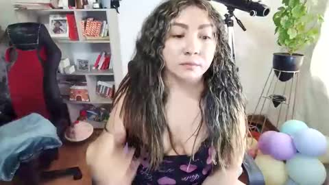 Snapshot of vellarossa chatting on 11/15/25, 02:13 Im VelaI will be Christmas and New Year with my family December 22 to January 13 I will miss you guys. online show from 11/15/25, 02:13