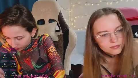 CLEOshort hair  TIna long hair  online show from 10/22/25, 05:02