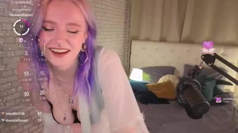 velvetvesper online show from 11/11/25, 09:37